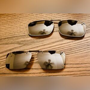 Set of 2 Clip-On Sunglasses unisex aviator style